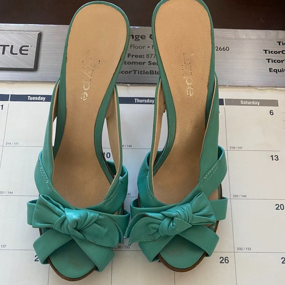 Unique turquoise wedges - Picture 3 of 7